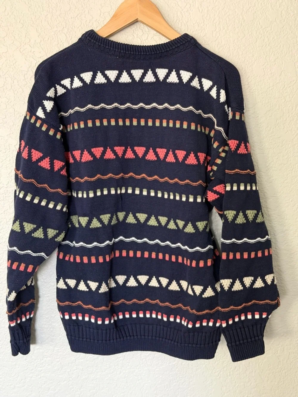 Jantzen Navy Crewneck Sweater SZ L / XL in Navy, Coral, Olive, and Cream Pattern